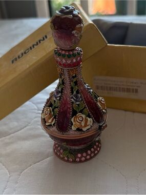 New in box - Pink Floral Jeweled pillbox